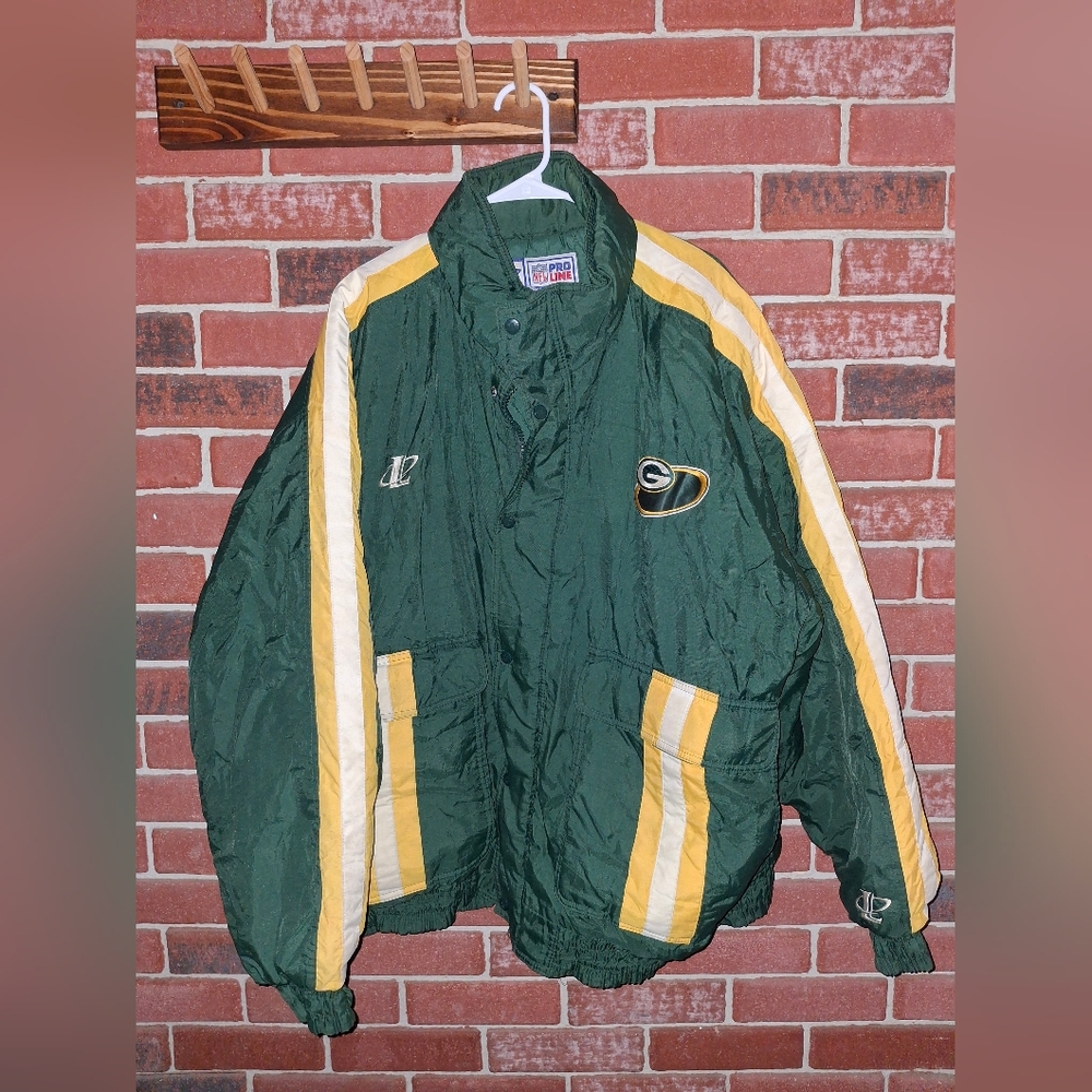 Green and yellow vintage Packers jacket football